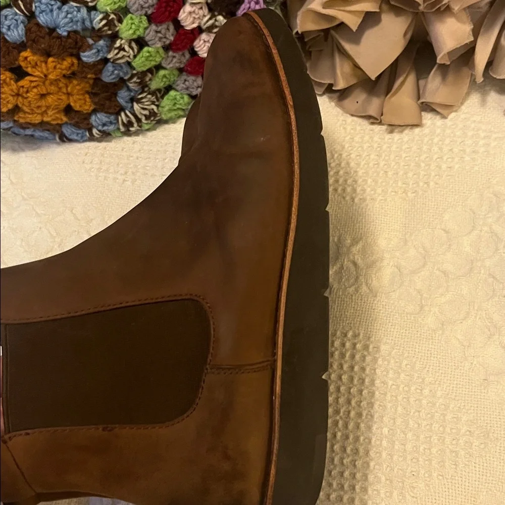 Johnston & Murphy Flex Sole Slip On Brown Distressed Leather Ankle Chelsea Boots